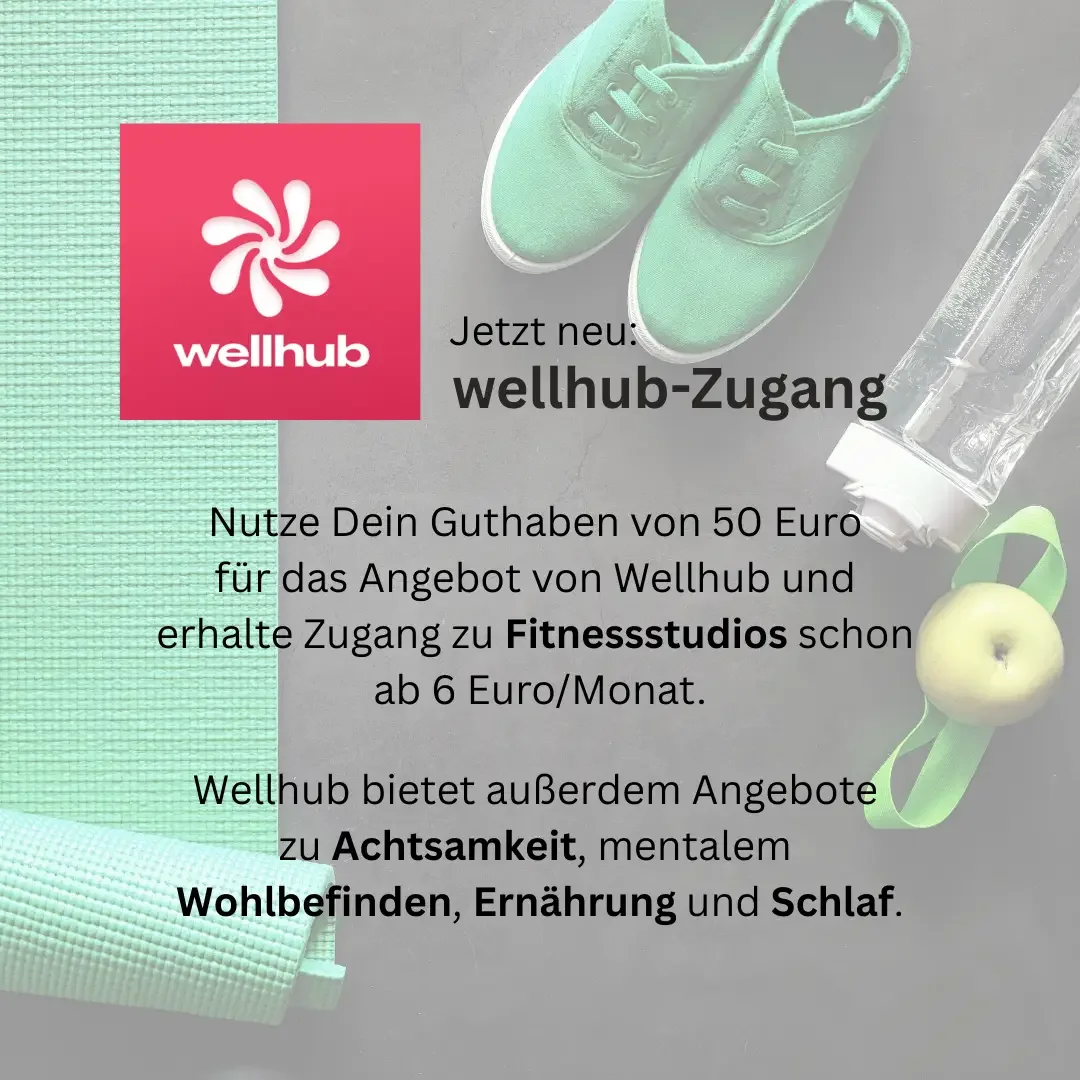 Wellhub-Logo auf pinkem Feld mit Text „Jetzt neu: wellhub-Zugang“ neben Sportschuhen, Yogamatte, Flasche und Apfel.